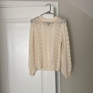 Jessica Simpson sweater
